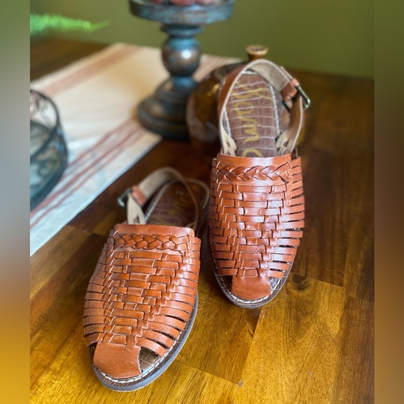 EUC Sam Edelman Huarache Woven Leather Sandals - Picture 1 of 7